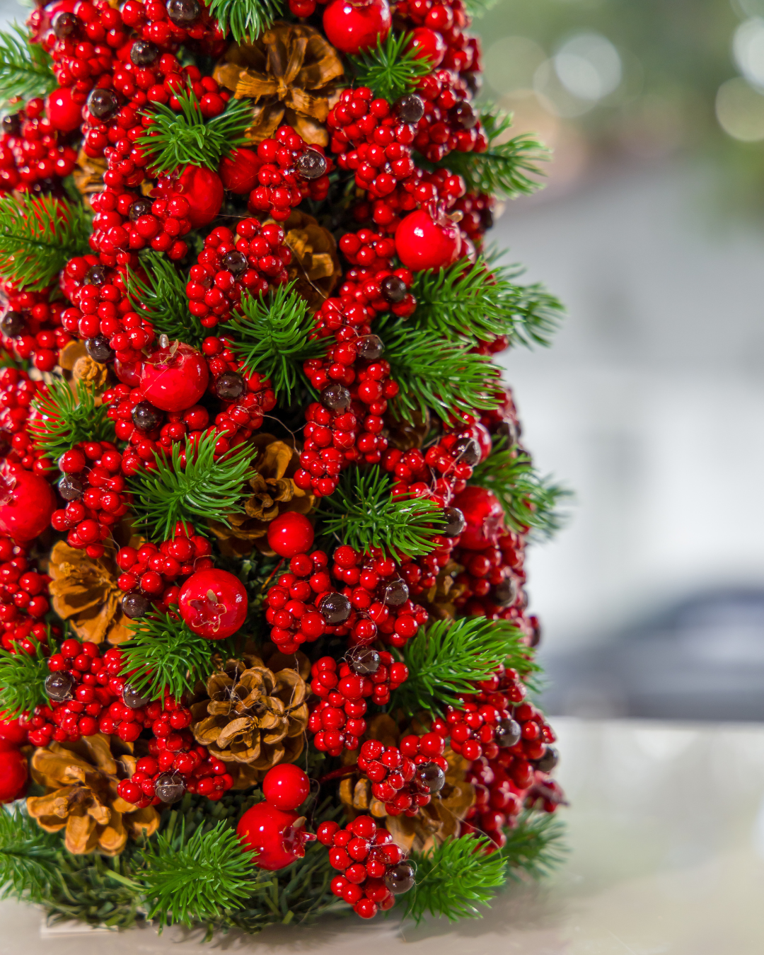 Arvore Natal Decorada Pinhas e Cerejas - 60cm