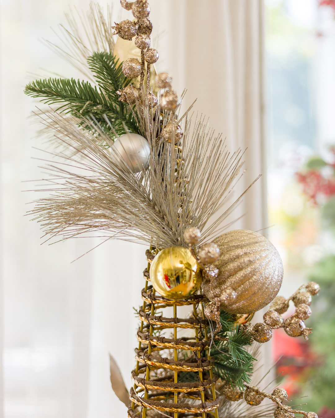 Árvore de Natal Cone Golden Glow c/ LED – 80cm