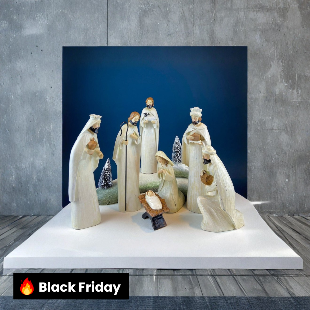 Conjunto de Presépio Robert Stanley com 7 Peças. Figuras Modernas, Alongadas e Principalmente Brancas, Pintadas à Mão.